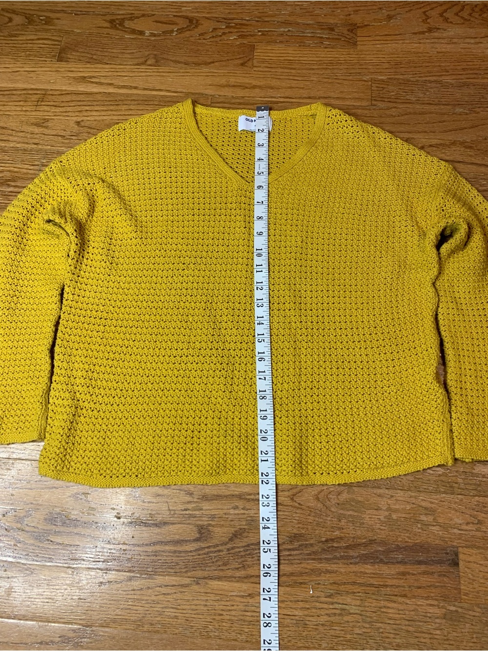 Old Navy Mustard Yellow Chunky Knit V-Neck Sweater Size M Cotton Blend - Picture 5 of 7